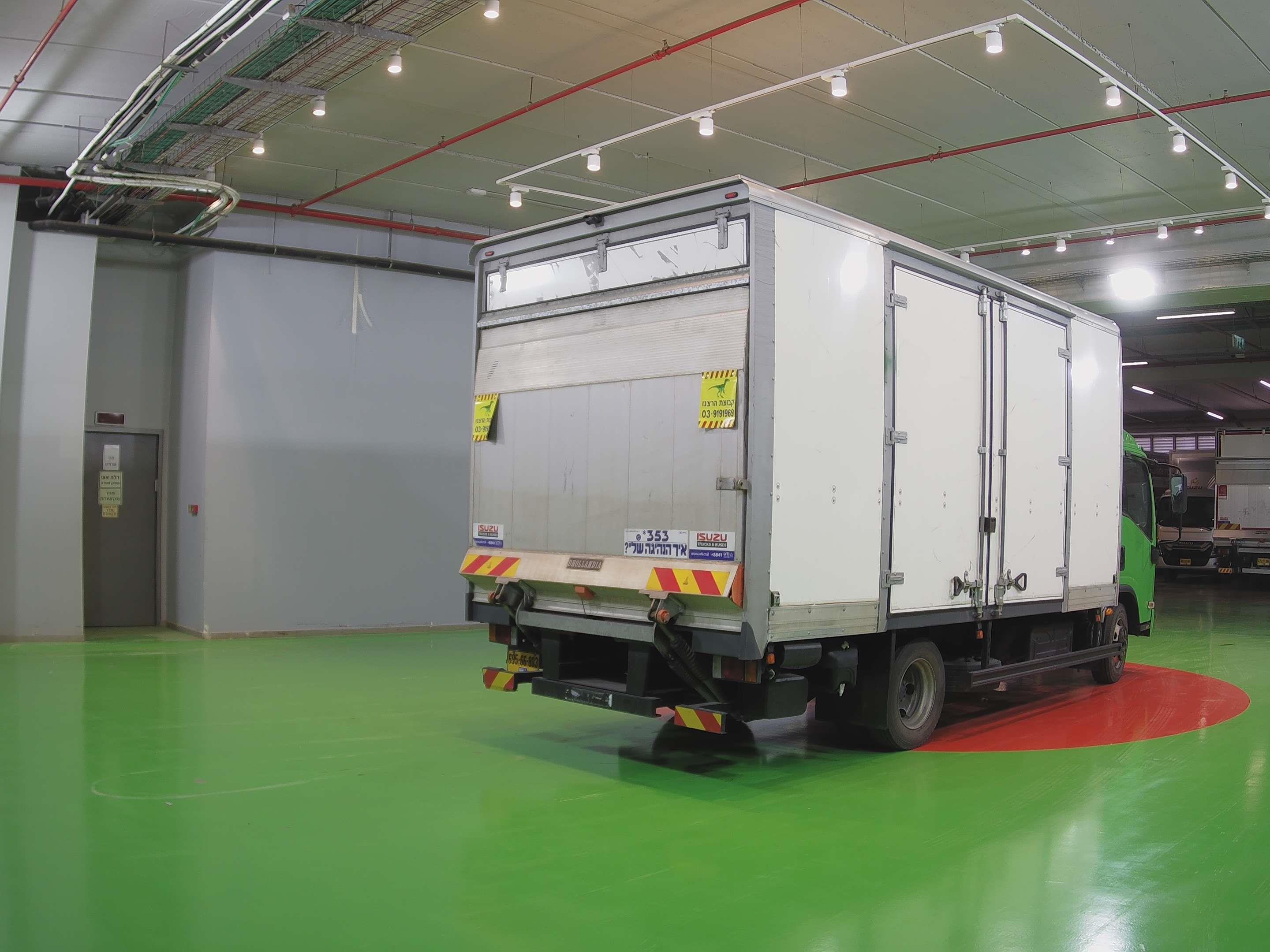 טון 7.5 ארגז סגור| איסוזו אתר מכירות משאיות יד שניה