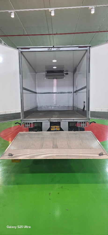 טון 7.5 קרור על מנוע| איסוזו אתר מכירות משאיות יד שניה