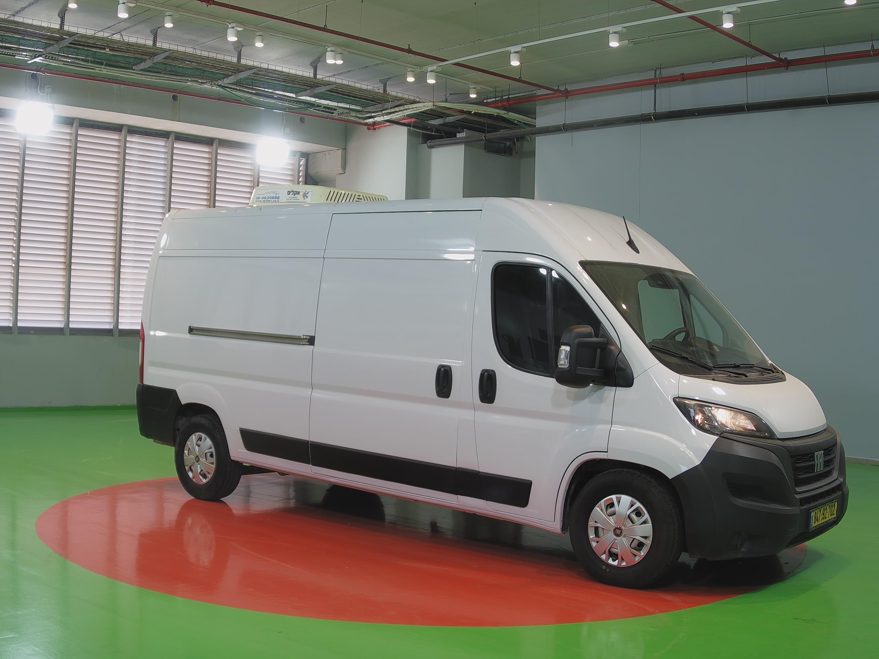 טון 3.5 ארגז סגור| איסוזו אתר מכירות משאיות יד שניה